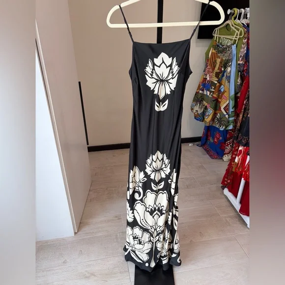 Farm Rio: Black & White Floral Arabesque Slip Lenzing Viscose Maxi Dress - Picture 2 of 8